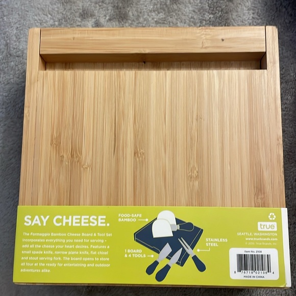 Formaggio cheese set, 4 tools, bamboo, nice gift item, NWOT - Picture 2 of 2